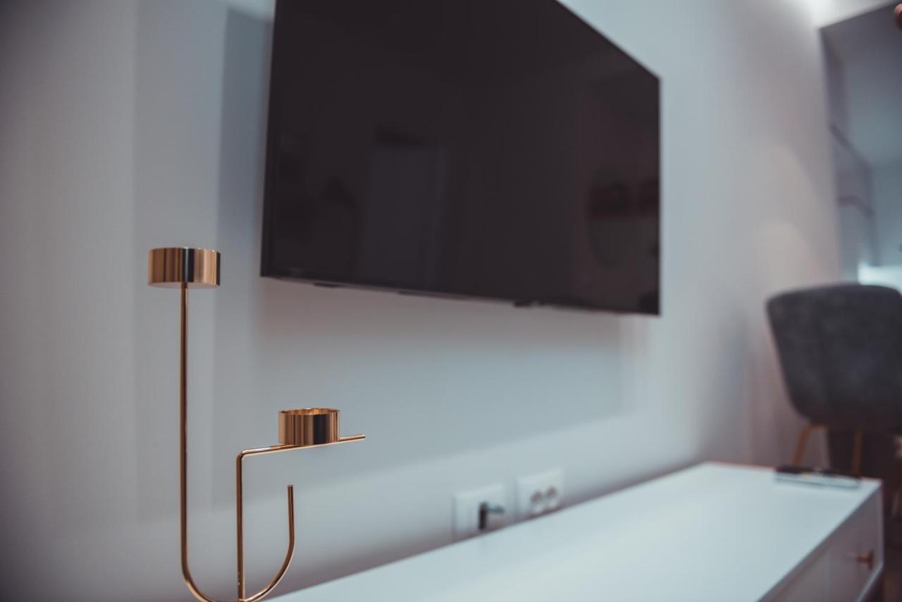 Tam Skanderbeg Square City Center Apartment No2 Tirana Extérieur photo